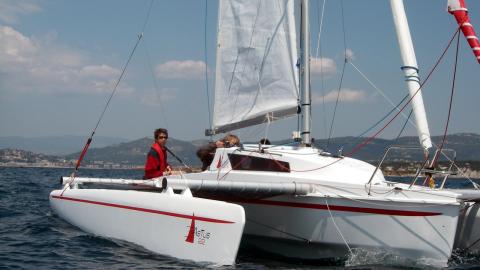 Astusboats Astus 22 en navigation