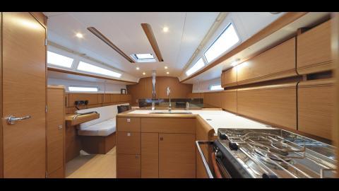 Jeanneau Sun Odyssey 389 : saloon seen from the galley Jeanneau Sun Odyssey 389 : saloon seen from the galley