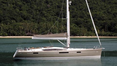 Jeanneau 58 : Au mouillage autre vue Jeanneau 58 : Au mouillage autre vue