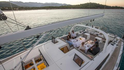 Jeanneau Yacht 64' : Cockpit general view Jeanneau Yacht 64' : Cockpit general view