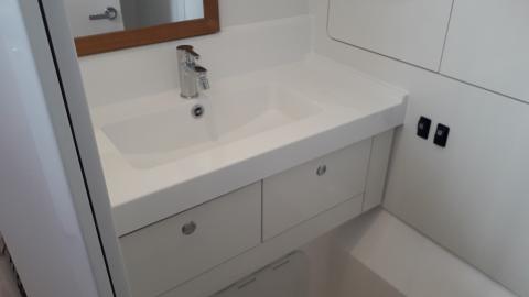 RM Yachts RM 1180 : shower room RM Yachts RM 1180 : shower room