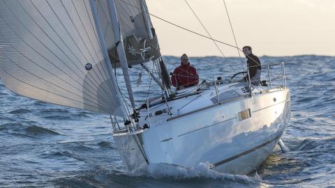 Jeanneau Sun Odyssey 349 : navigating under gennaker Jeanneau Sun Odyssey 349 : navigating under gennaker