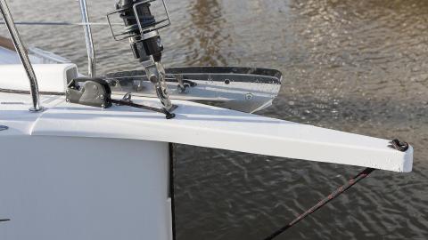 Jeanneau Sun Odyssey 349 : bow sprit Jeanneau Sun Odyssey 349 : bow sprit