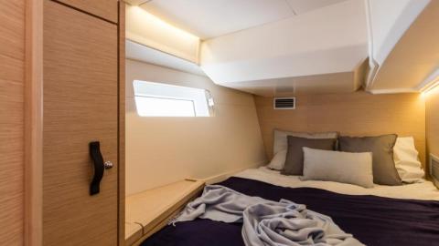 Jeanneau Yacht 51' : Aft starboard cabin Jeanneau Yacht 51' : Aft starboard cabin