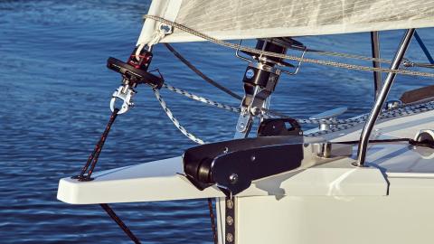 Jeanneau Sun Odyssey 319 : Gennaker furling system Jeanneau Sun Odyssey 319 : Gennaker furling system
