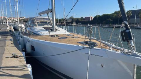 Jeanneau Jeanneau Yachts 60 - coque n°34 : view from the dock