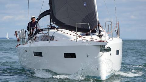 Jeanneau Sun Odyssey 380 : Navigating on the wind Jeanneau Sun Odyssey 380 : Navigating on the wind