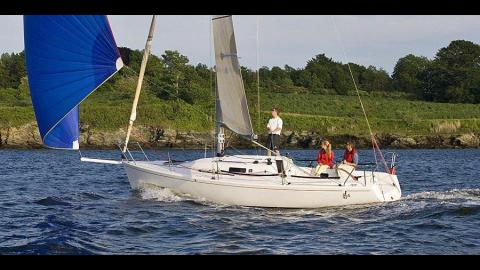 J-Boats - J-Composites J 92 S: navigation under spinnaker J-Boats - J-Composites J 92 S: navigation under spinnaker