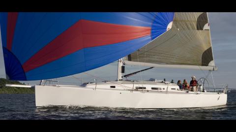 J-Boats - J-Composites J 122: navigation with asymmetrical spinnaker J-Boats - J-Composites J 122: navigation with asymmetrical spinnaker