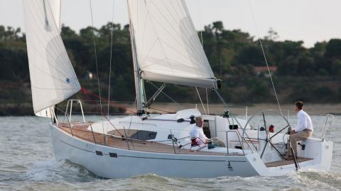 J-Boats - J-Composites J 122 E Wind abeam J-Boats - J-Composites J 122 E Wind abeam