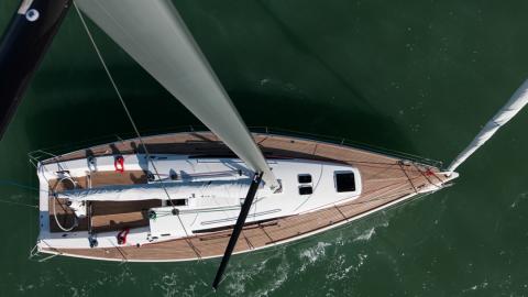 J-Boats - J-Composites J 122 E: deck seen from the masthead J-Boats - J-Composites J 122 E: deck seen from the masthead