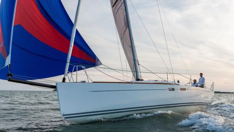 J-Boats - J-Composites J 122 E: navigation with gennaker J-Boats - J-Composites J 122 E: navigation with gennaker