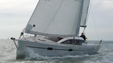 RM Yachts RM 1060 navigating RM Yachts RM 1060 navigating