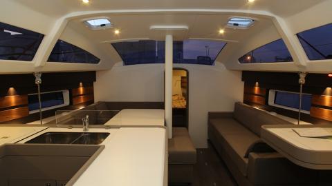 RM 1360 saloon general view RM 1360 saloon general view