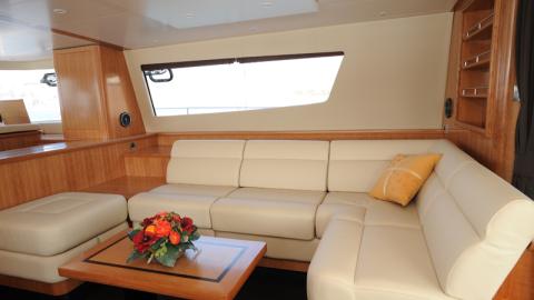 Fountaine Pajot Motor Yachts Queensland 55: lounge area Fountaine Pajot Motor Yachts Queensland 55: lounge area