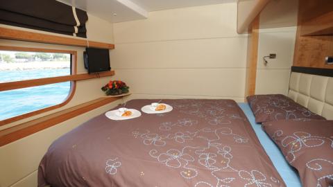 Fountaine Pajot Motor Yachts Queensland 55: cabin Fountaine Pajot Motor Yachts Queensland 55: cabin