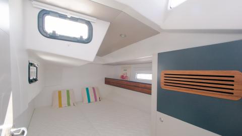 RM 1270 : Cabine arrière sur bâbord RM 1270 : Cabine arrière sur bâbord