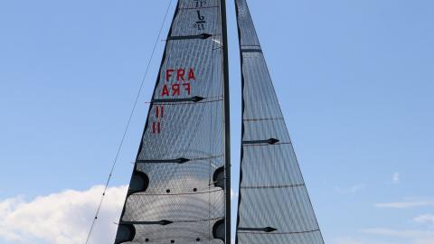 J 11 S: Navigating on the wind J 11 S: Navigating on the wind