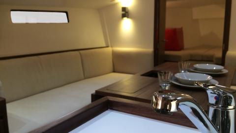 J-Boats - J-Composites J 112 E : saloon bench J-Boats - J-Composites J 112 E : saloon bench