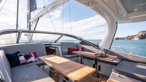 Jeanneau Yacht 65 :