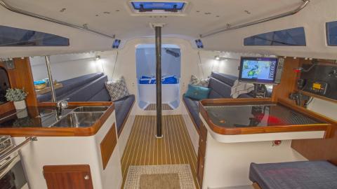 Generous interior of J 121 Sport Generous interior of J 121 Sport