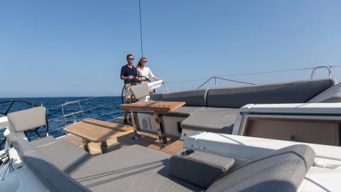 eanneau Yacht 60 Performance : Cockpit other view Jeanneau Yacht 60 Performance : Cockpit other view