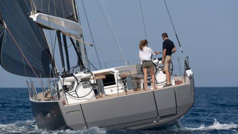 Jeanneau Yacht 60 Performance : Navigating Jeanneau Yacht 60 Performance : Navigating