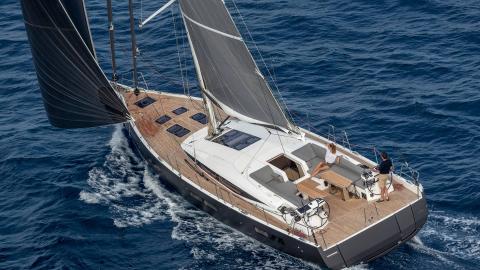Jeanneau Yacht 60 Performance : Navigating under Code 0 Jeanneau Yacht 60 Performance : Navigating under Code 0