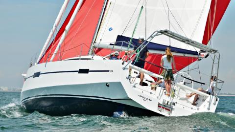 RM 1370 : navigation with spinaker RM 1370 : navigation with spinaker