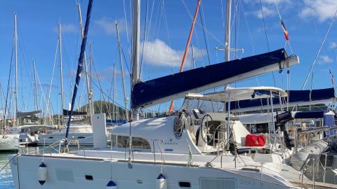 Lagoon 380 : In marina