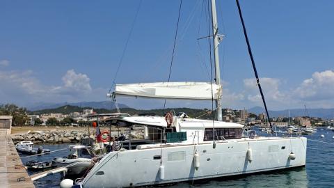 Lagoon 450 F : In marina