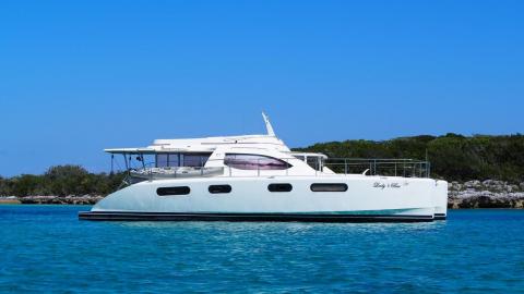 Robertson & Cain Leopard 47PC : At anchor in the Caribbean