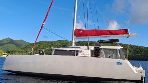 NEEL-TRIMARANS Neel 43 : At anchor in Caribbean