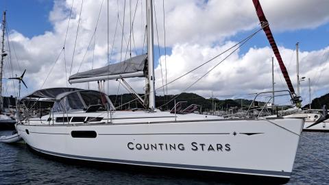 Jeanneau Sun Odyssey 44 i : At anchor in Martinique