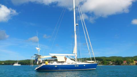Jeanneau Sun Odyssey 47 CC : At anchor in Martinique