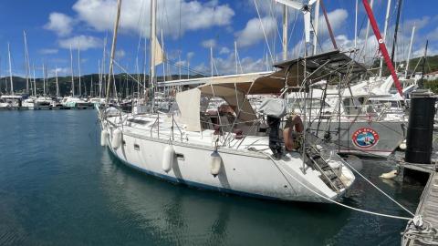 Jeanneau Voyage 12,50 : In marina