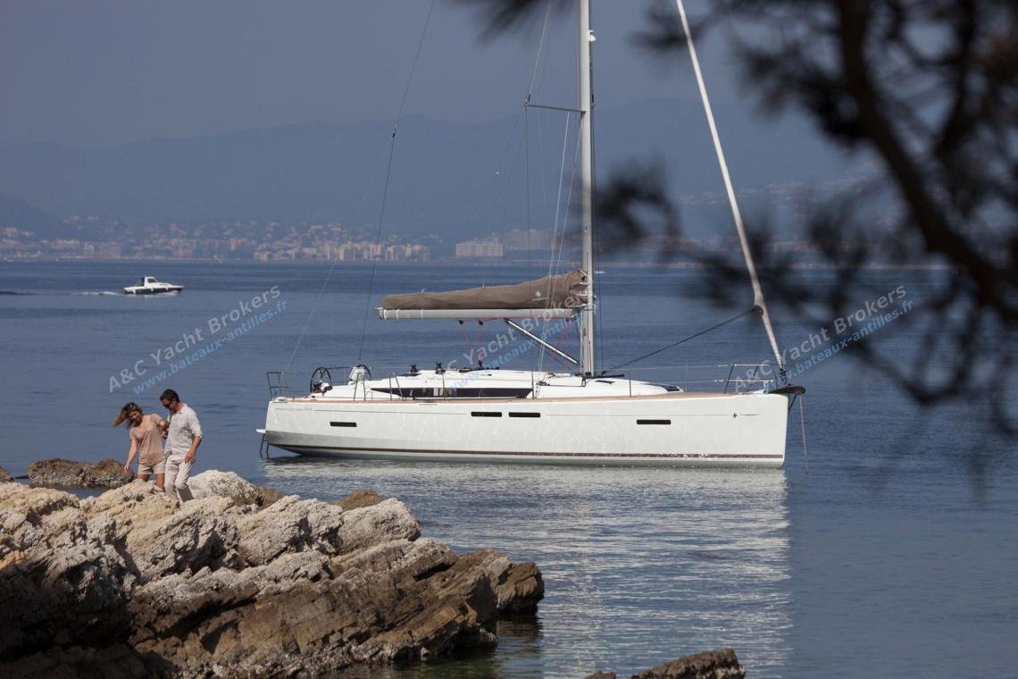 Jeanneau Sun Odyssey 419 : At anchor