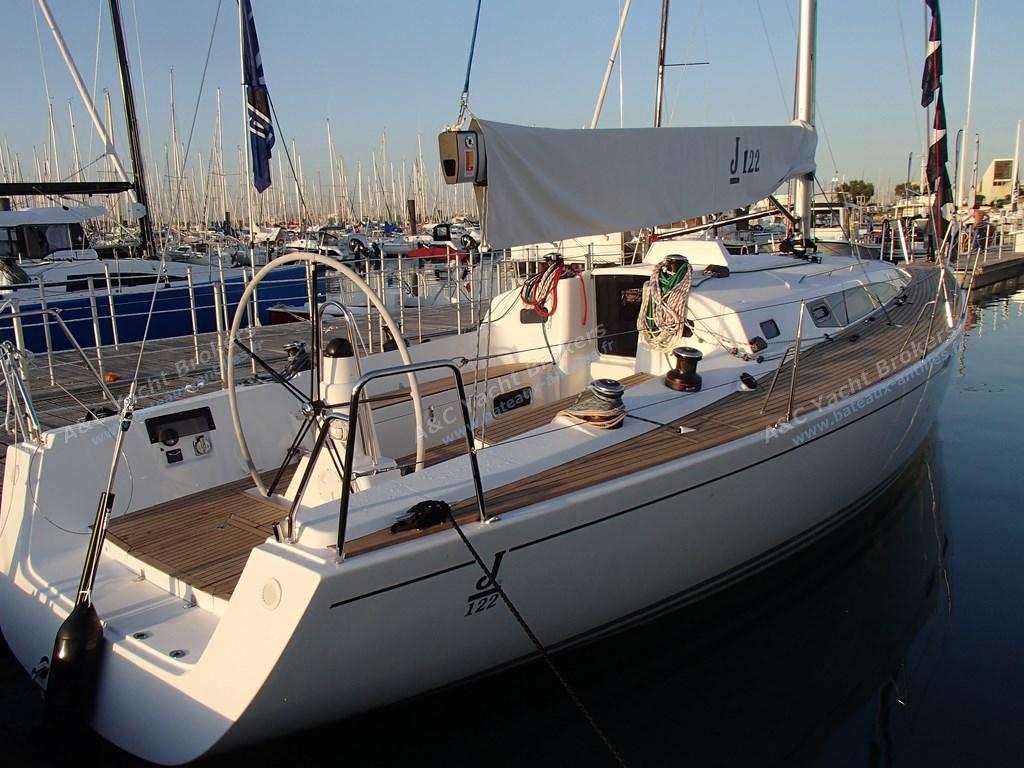 J-Boats - J-Composites J 122 E docked