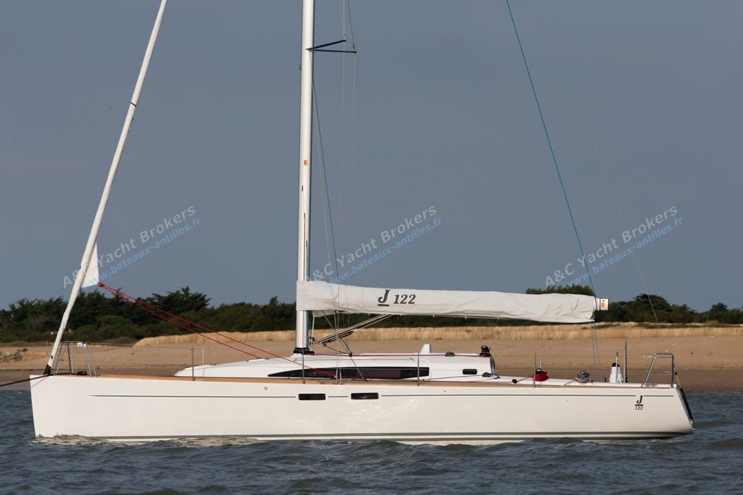 J-Boats - J-Composites J 122 E at anchor