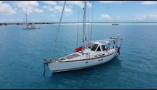 Jeanneau Sun Odyssey 47 CC : At anchor in Caribbean
