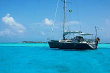 At anchor in The Grenadines - Jeanneau Voyage 11.20, Used (1989) - Martinique (Ref 430)