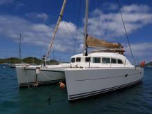 Lagoon 380 : At anchor