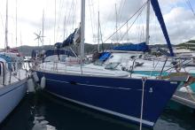 Bénéteau Oceanis 411 Celebration : In Le Marin, the marina 
