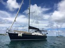 Bénéteau Oceanis 423 Clipper : At anchor in Martinique