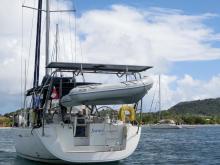 Oceanis 46: Solar panels and dinghy davits