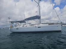 Jeanneau Sun Odyssey 39 DS : At anchor in Martinique Jeanneau Sun Odyssey 39 DS : At anchor in Martinique
