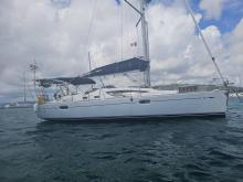 Jeanneau Sun Odyssey 39 DS : At anchor in Martinique