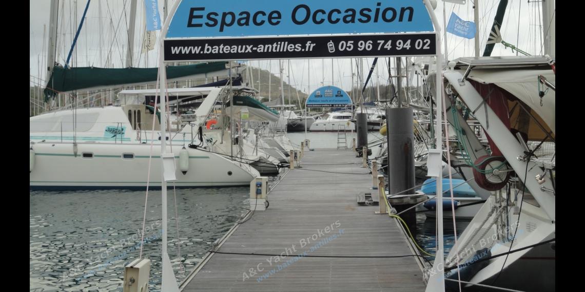 Our dedicated pontoon for the display of pre-owned boats