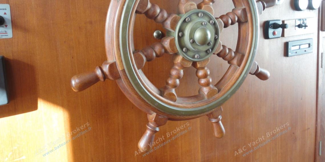 Cheoy Lee Europa 53’ : Steering wheel Cheoy Lee Europa 53’ : Steering wheel