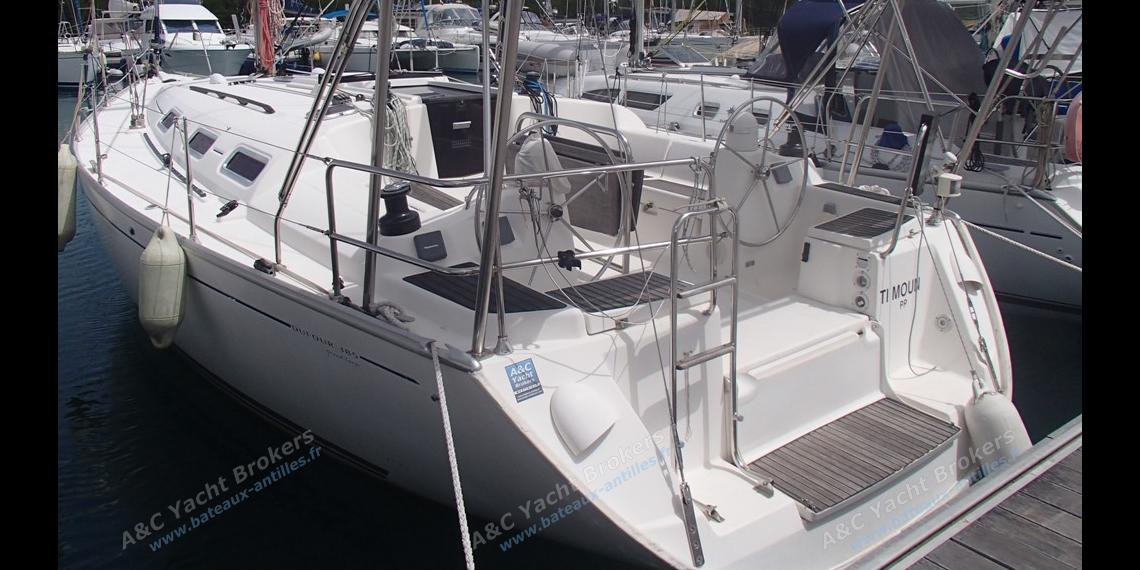 Dufour Yachts Dufour 385 Grand' Large : In the marina Dufour Yachts Dufour 385 Grand' Large : In the marina